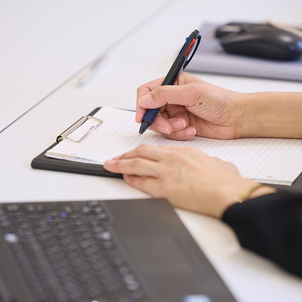 行政書士業務 - VIE行政書士事務所