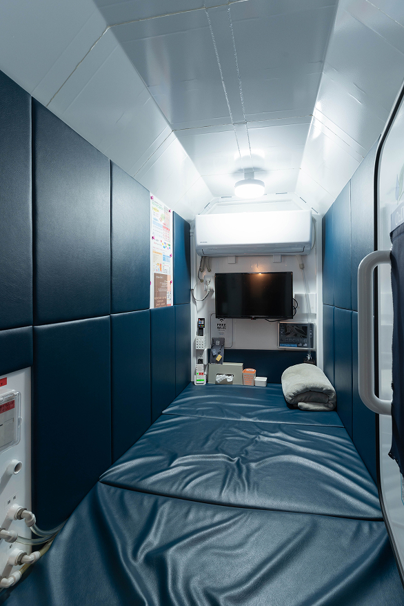 高気圧酸素ボックス - 株式会社彩家