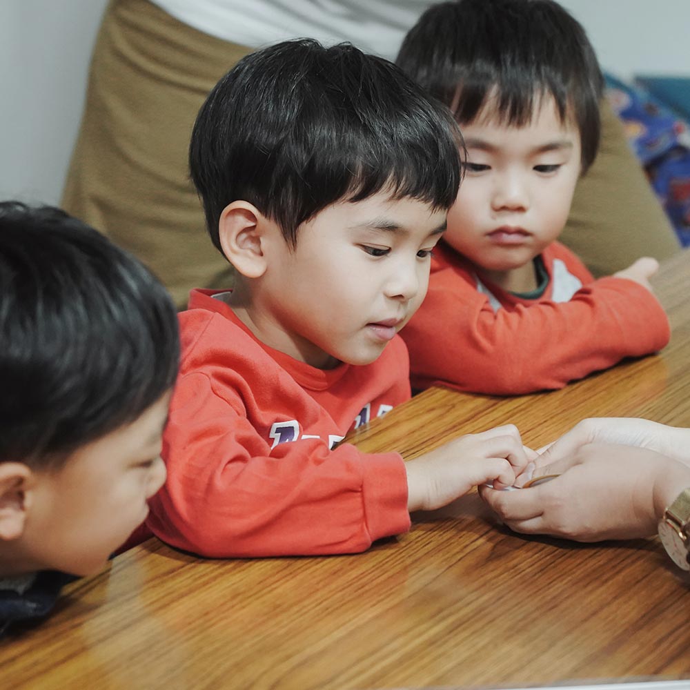 英会話教室でのレッスン - 英会話教室Shineee