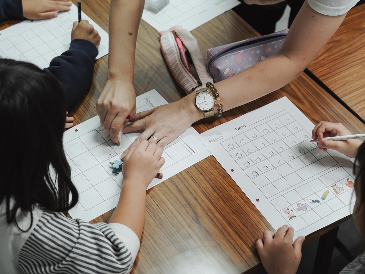 英会話教室でのレッスン - 英会話教室Shineee