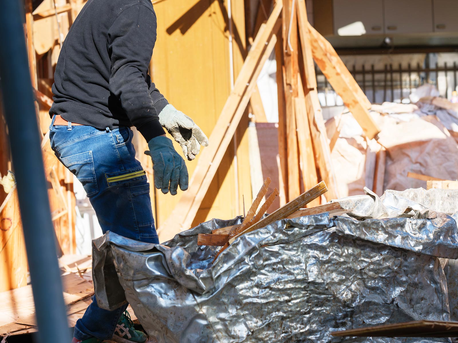 解体工事 - 株式会社グロースクリエイト