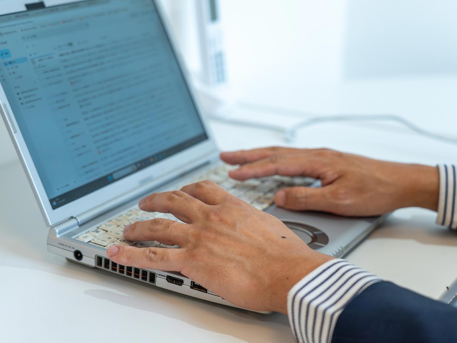 TOP - 株式会社Tcell