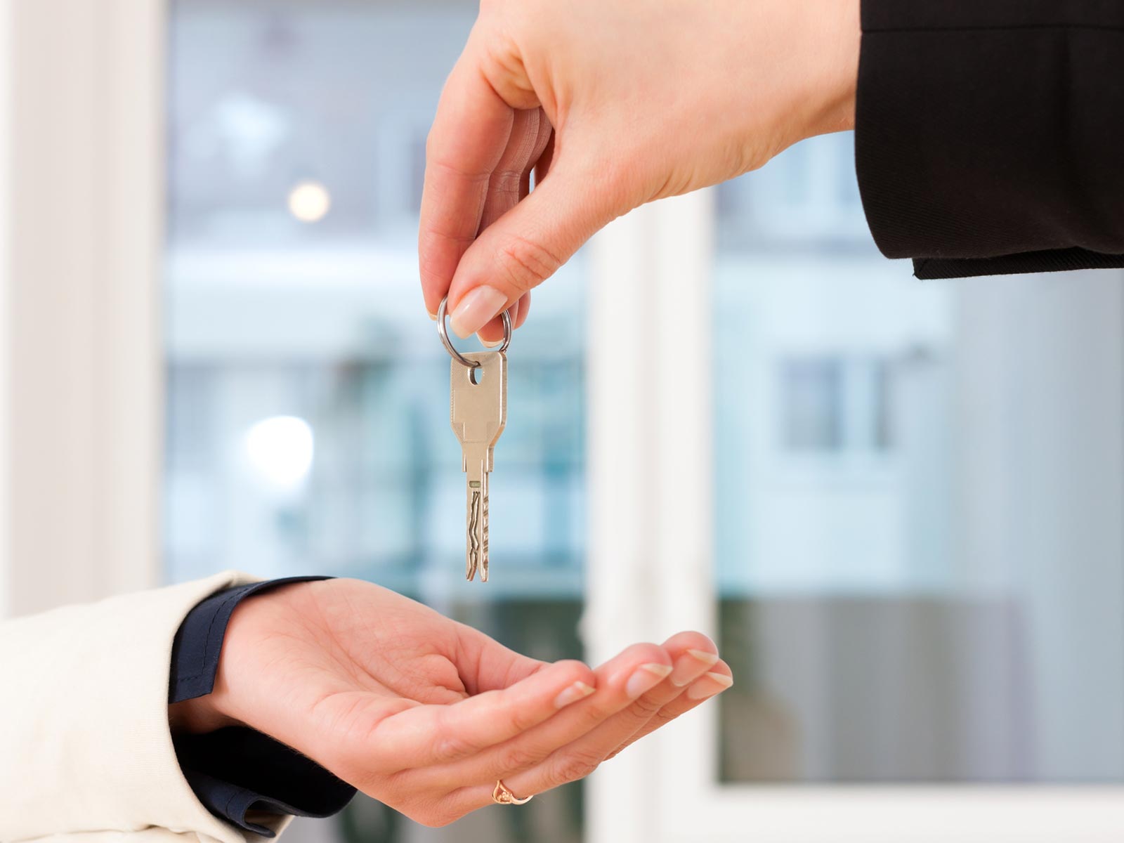 事業内容 - 株式会社Tcell