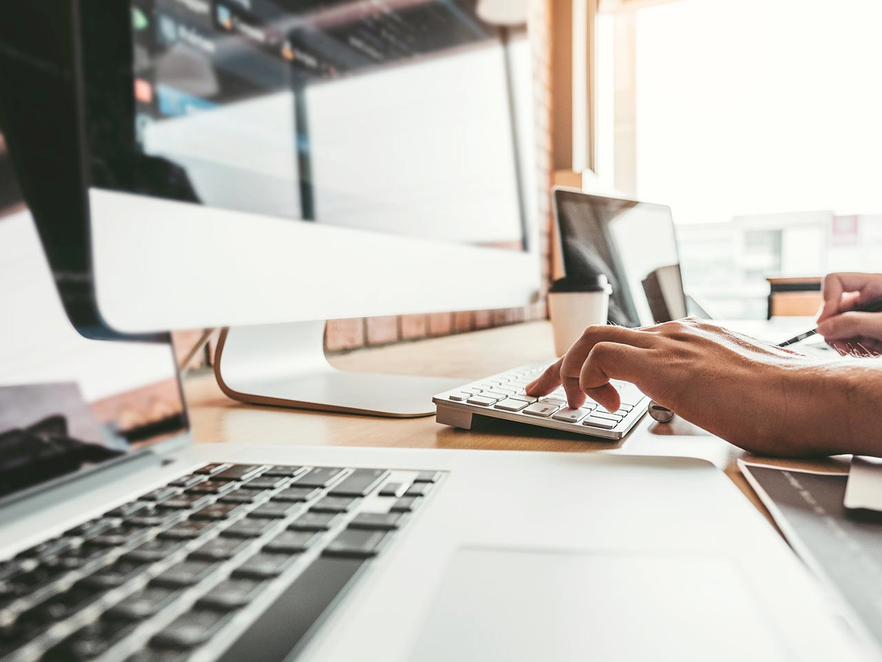 デザイン開発 - 株式会社amurant