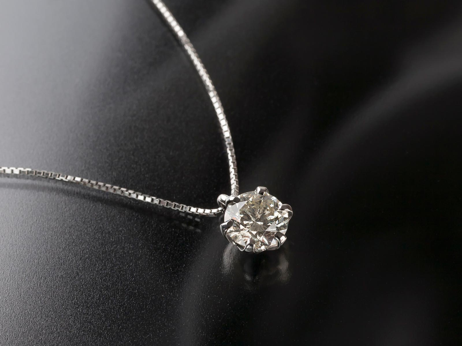 買取・小売り - 株式会社chemis