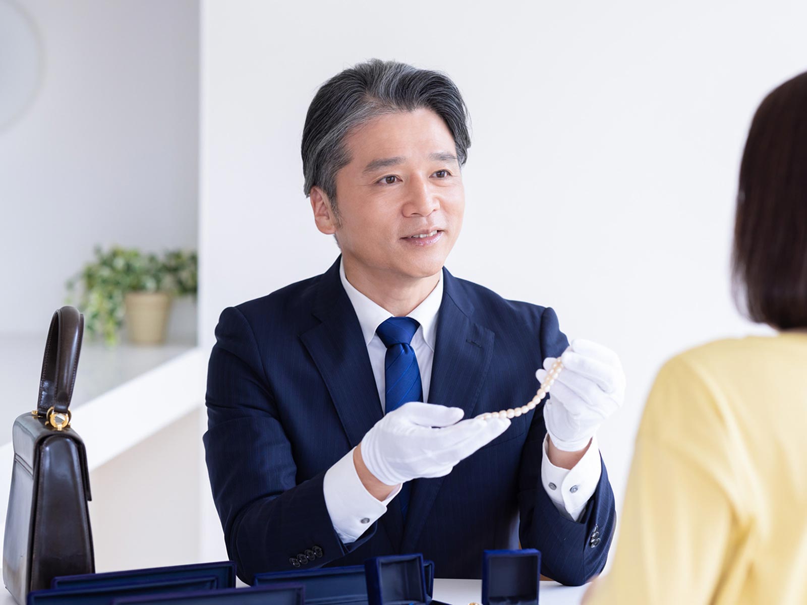 買取・小売り - 株式会社chemis