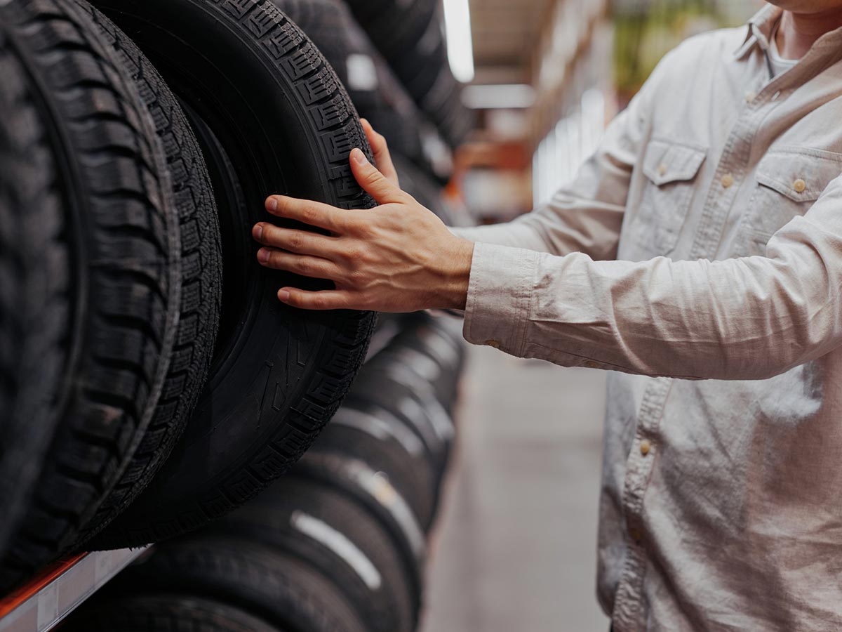 中古車販売 - YONAMINE AUTO