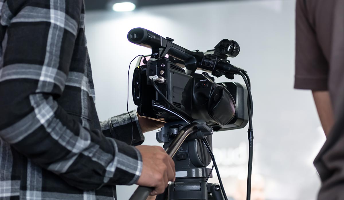 ショート動画制作 - ナイトてんしょん株式会社