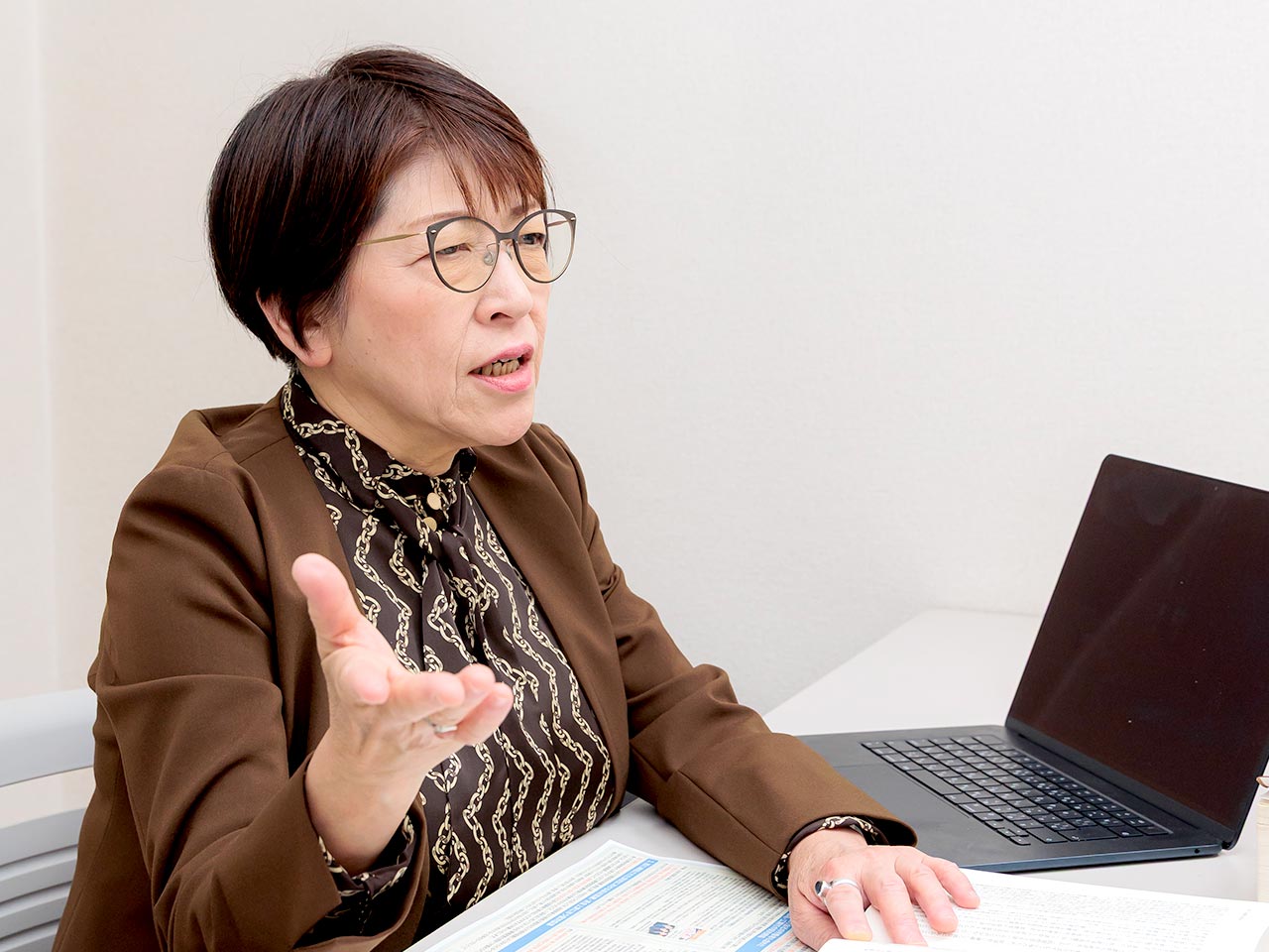 建設業専門コンサル - 株式会社アンバー・コンサルティング