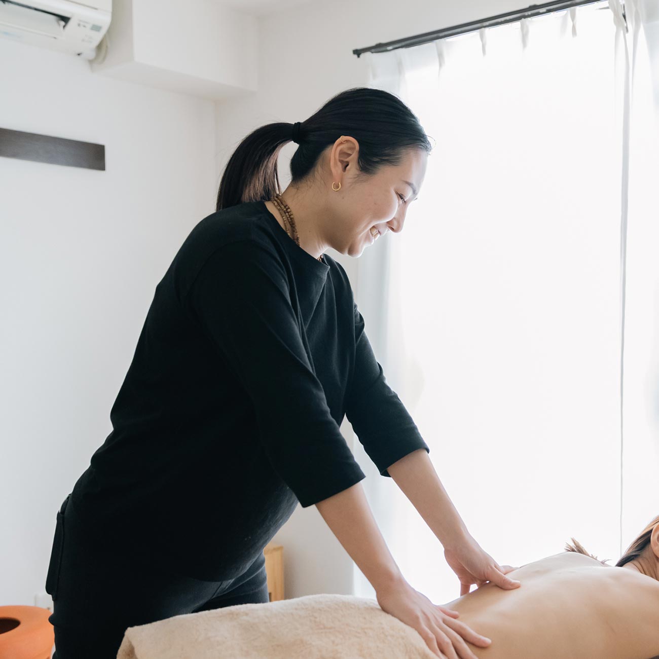 リラクゼーションサロン - 疲れを癒すリンパケアサロン Radha