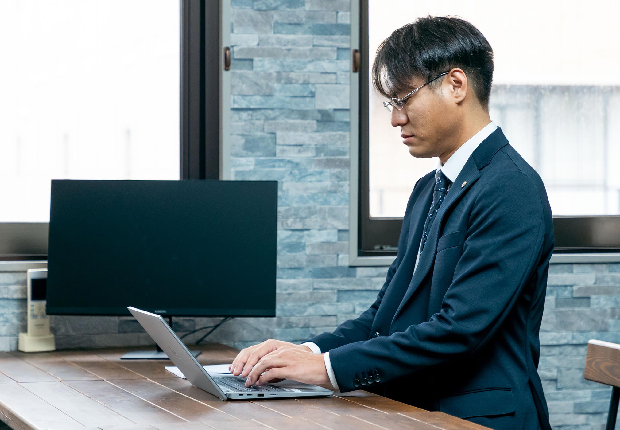 建設業許可申請 - 行政書士川上事務所