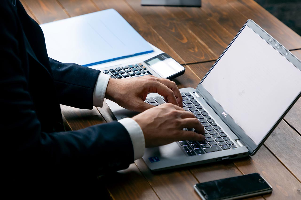 建設業許可申請 - 行政書士川上事務所