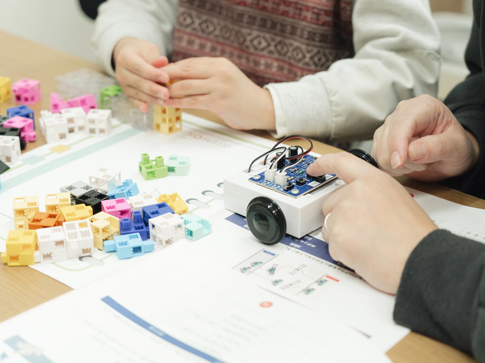 STEAM専門スクール - 株式会社あゆみプランニング