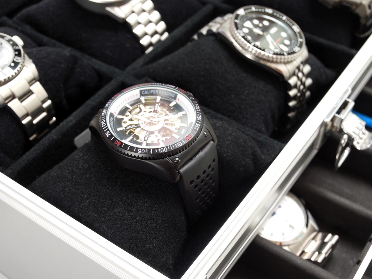 TOP - 朱雀株式会社