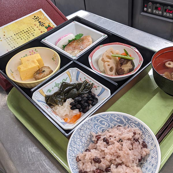 食材販売・委託調理 - 株式会社F&BT