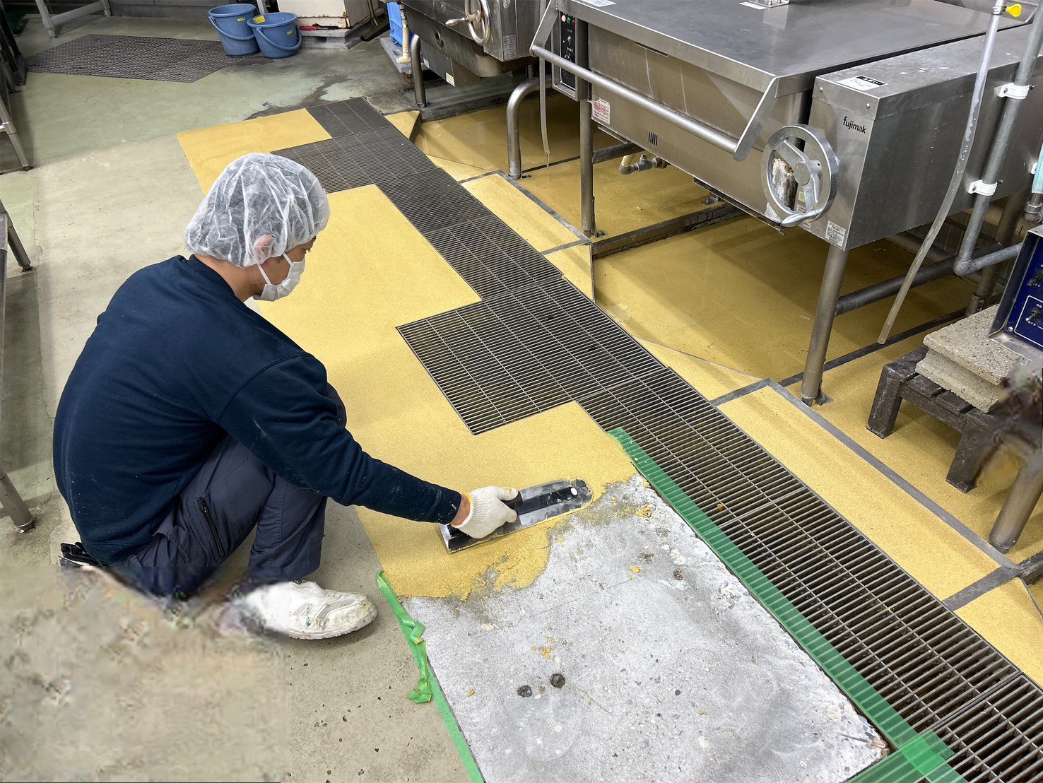 食品工場向け床塗装工事 - 株式会社カンセイサービス
