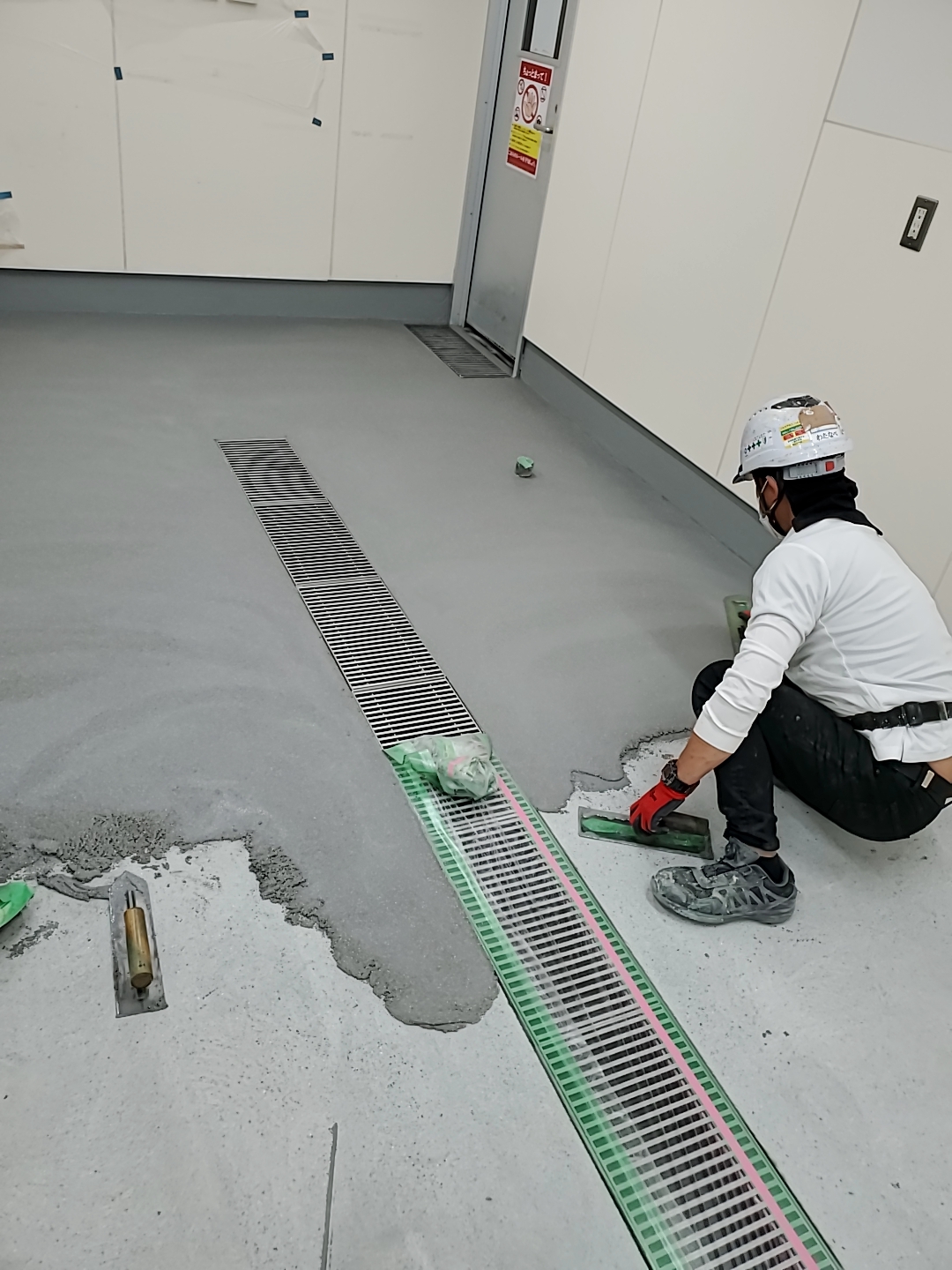 食品工場向け床塗装BU - 株式会社カンセイサービス
