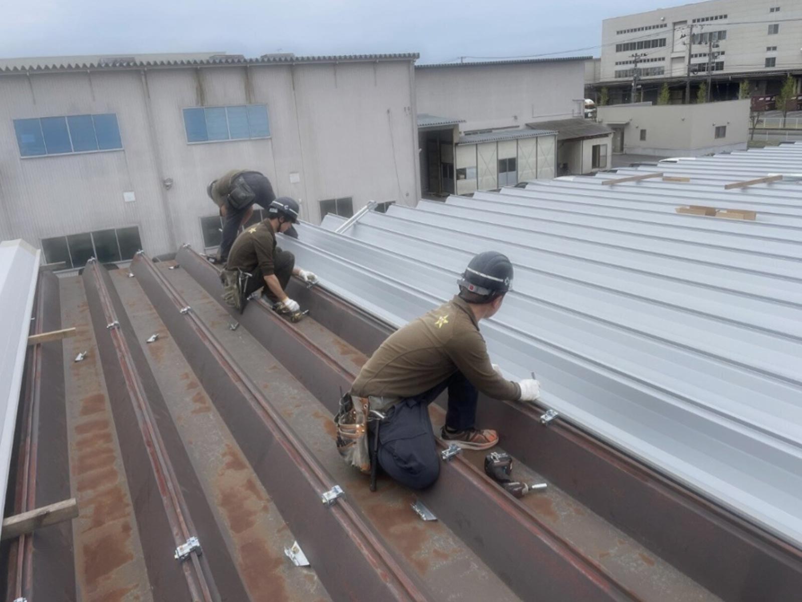 屋根・外壁の改修工事 - 株式会社星テツ