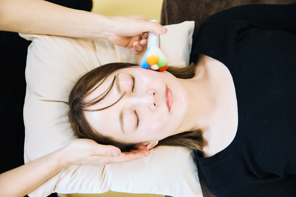 美容整骨・フェムケア矯正 - 株式会社ビビビビ