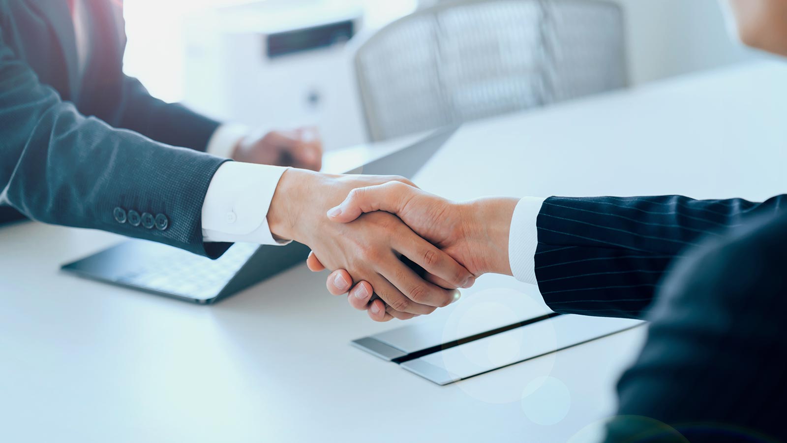 紙ものデザイン - 株式会社アプリオリ