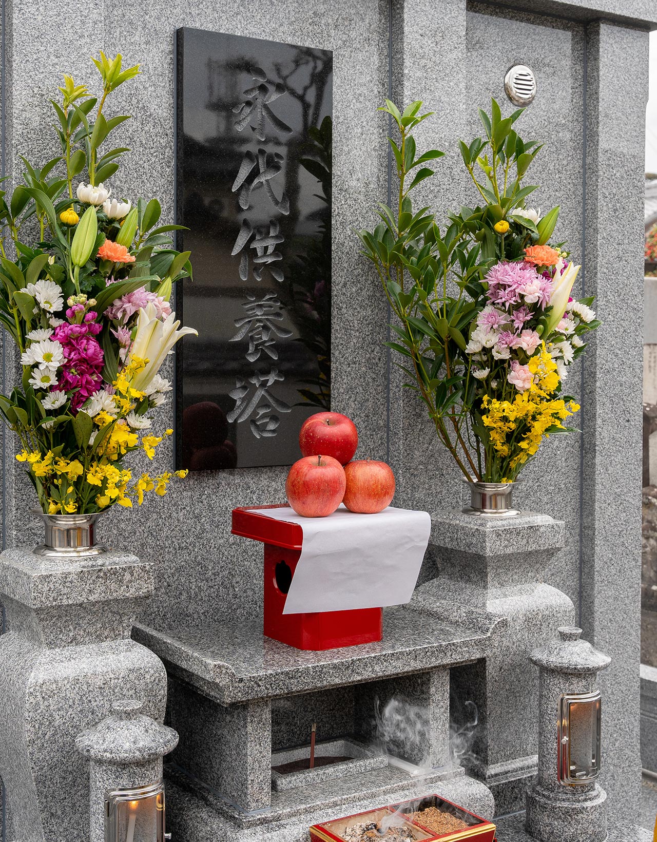 お墓・境内案内 - 宗教法人総徳寺