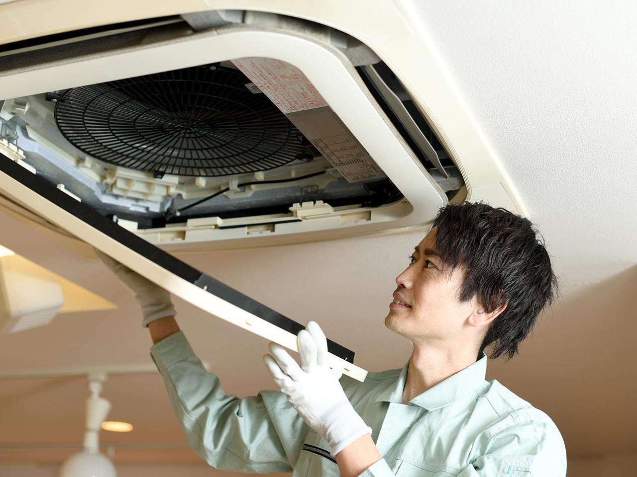 エアコン・電気工事 - 奥村電気空調株式会社