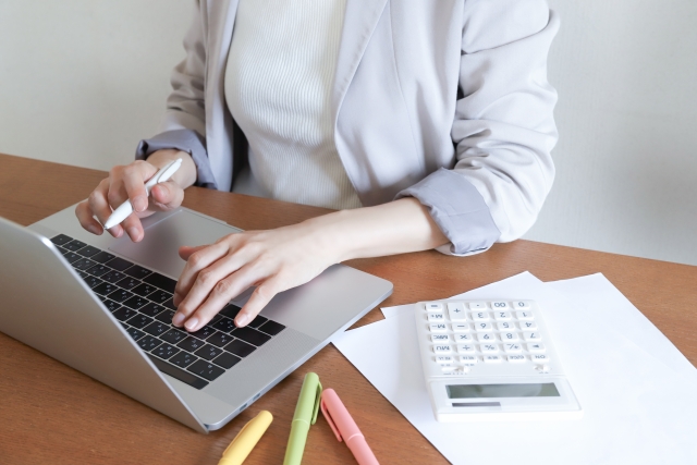 コンサルティング - 株式会社Plum