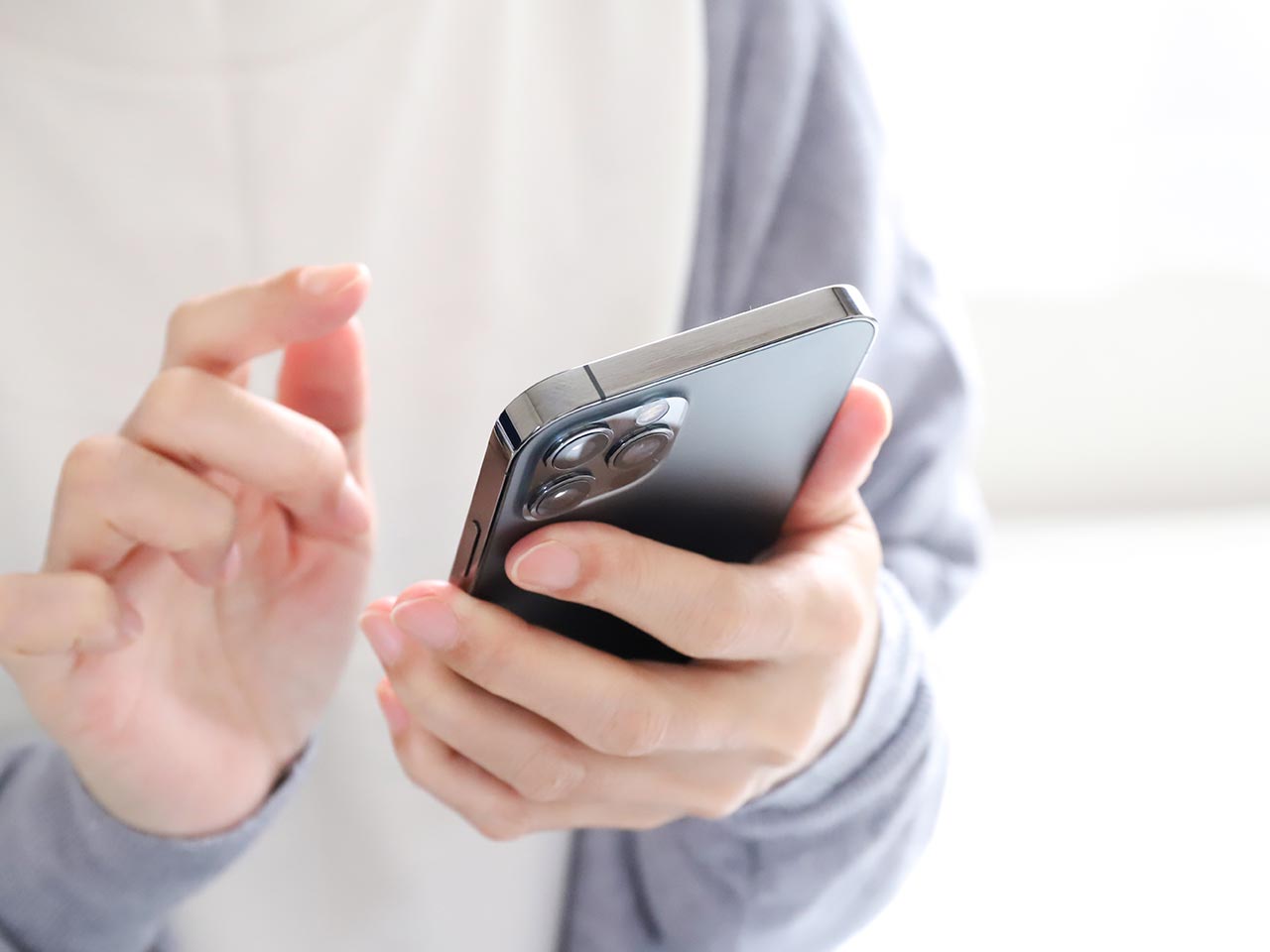 クロス貼替 - 有限会社　山田表具店