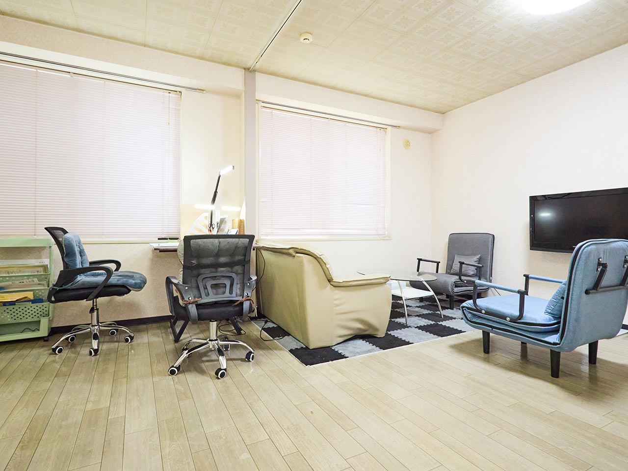 TOP - 万代管理センター合同会社