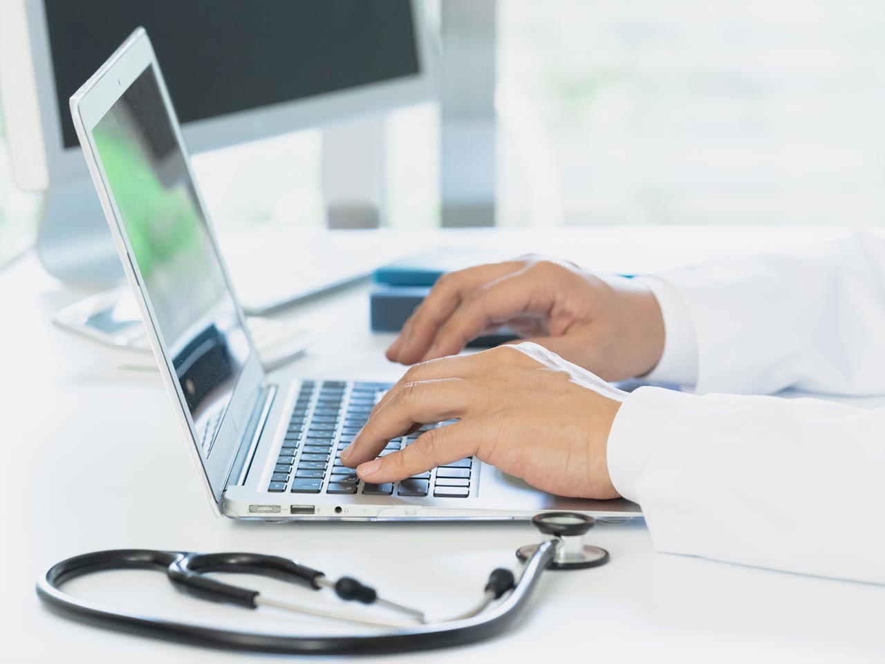 プラズマ還元電子 - 銀の星セラピータイム合同会社