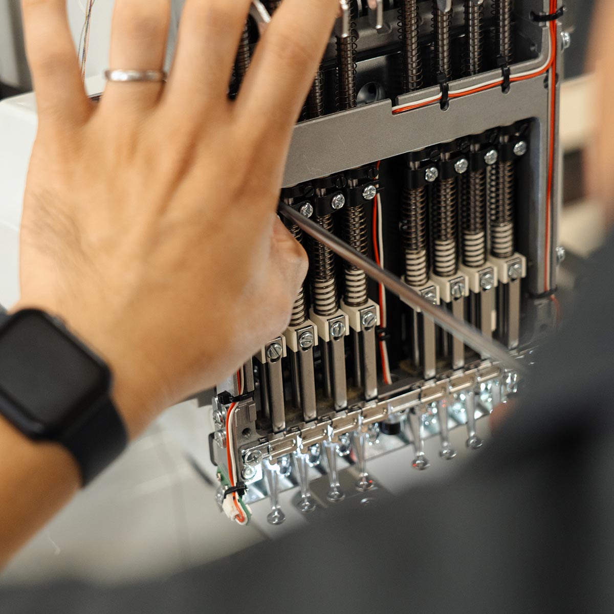 TOP - 株式会社　精研