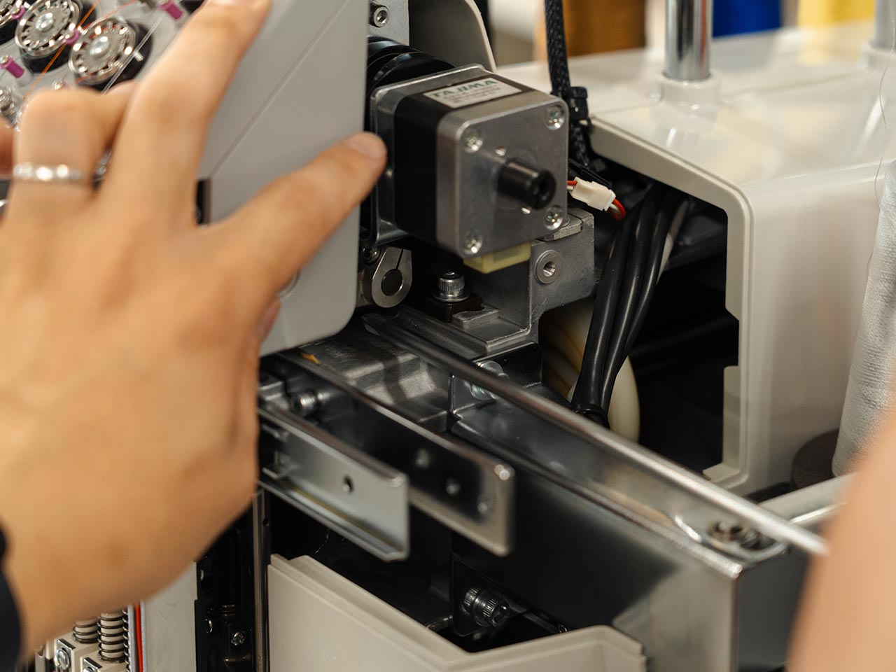 TOP - 株式会社　精研