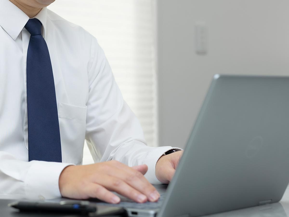 財務コンサルタント - 赤堀 光