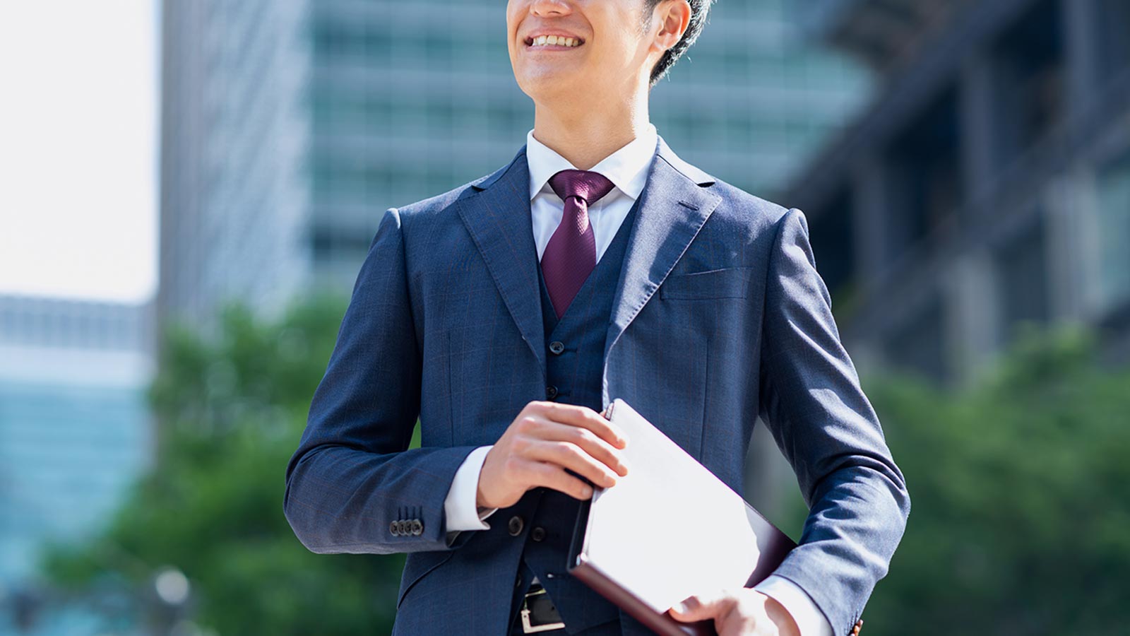 採用パンフレット制作 - みなりパートナーズ株式会社