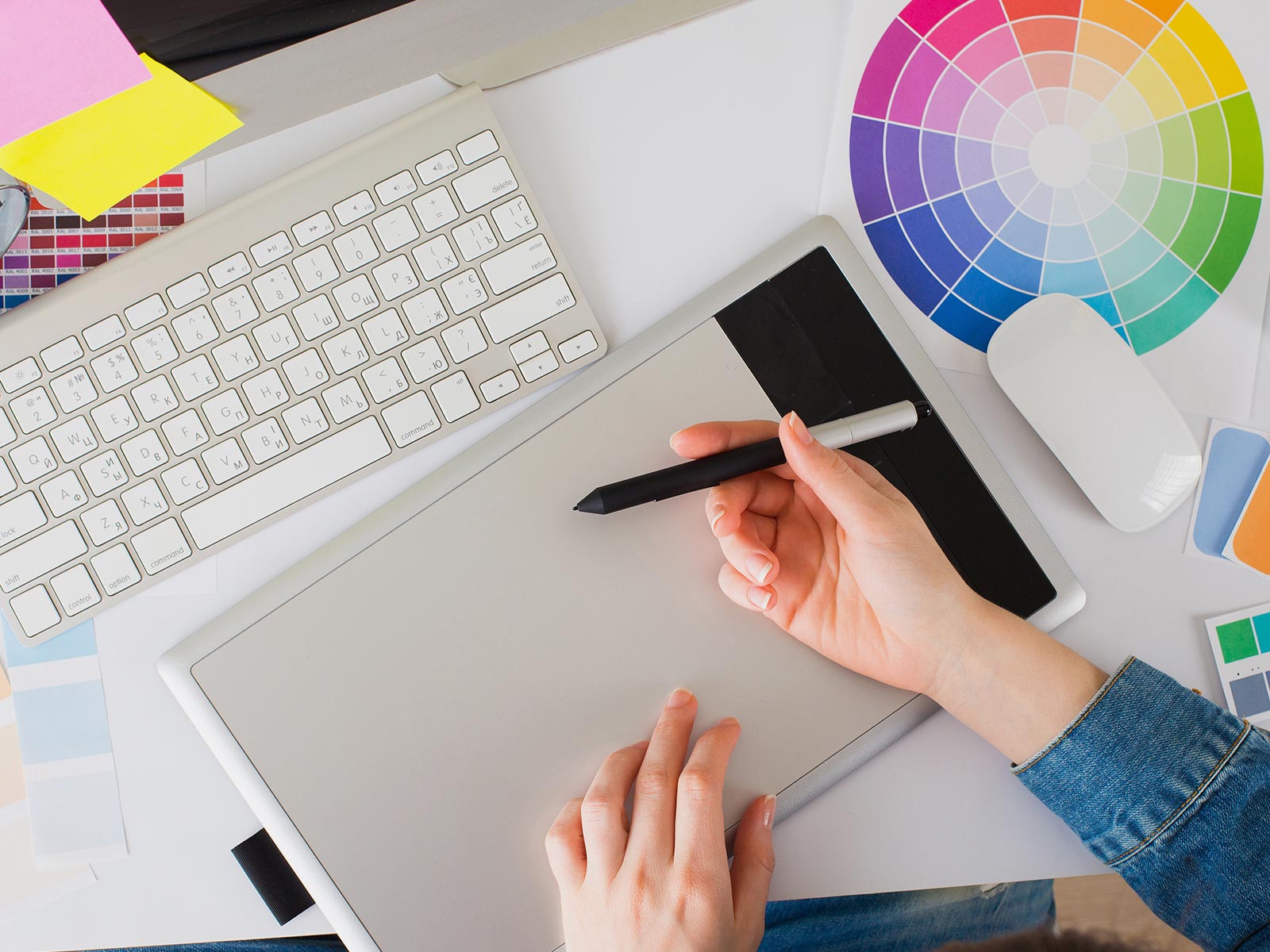 採用パンフレット制作 - みなりパートナーズ株式会社