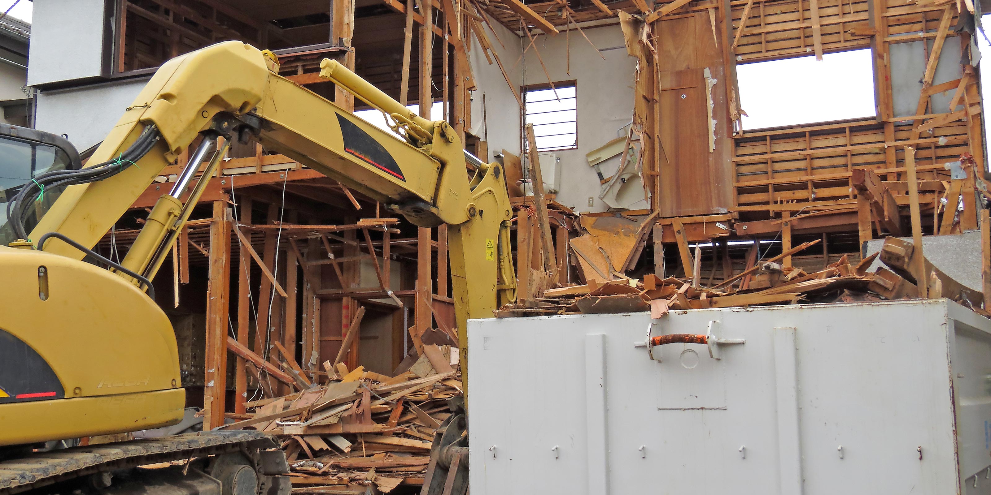 解体業 - 株式会社琉創住建