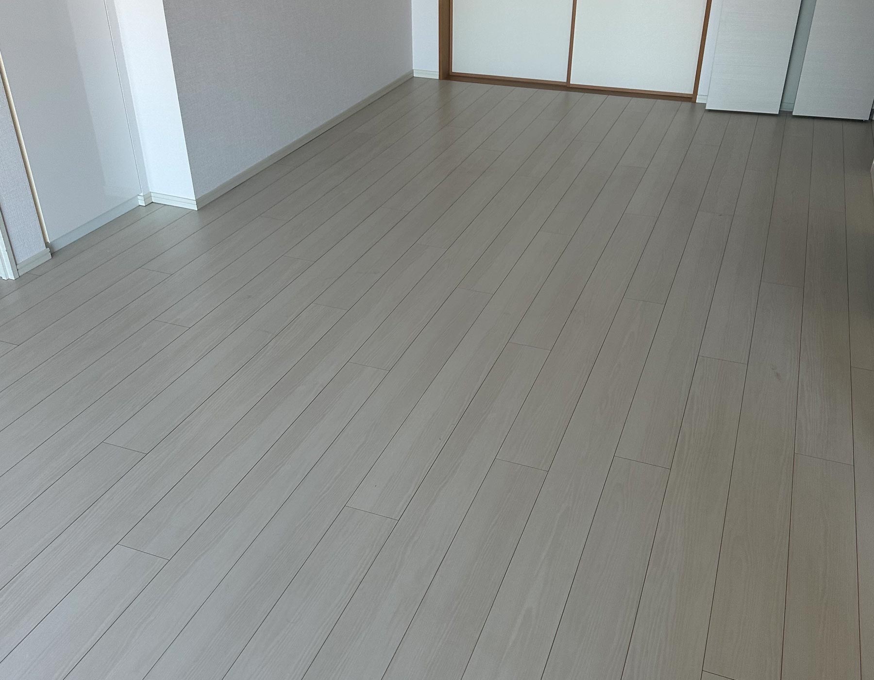 床の張替え施工 - Liberte