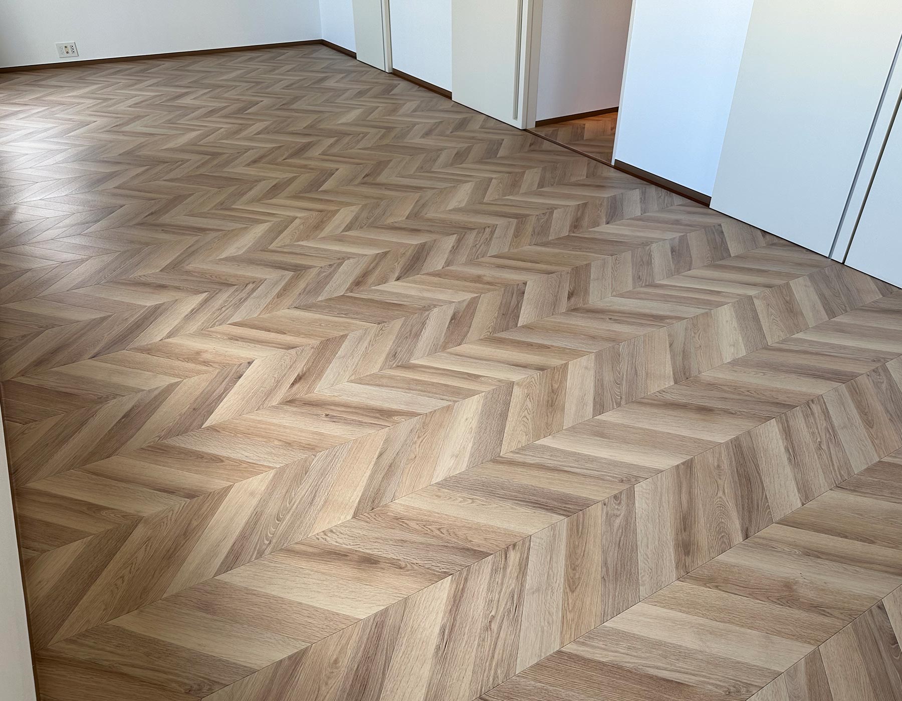 床の張替え施工 - Liberte