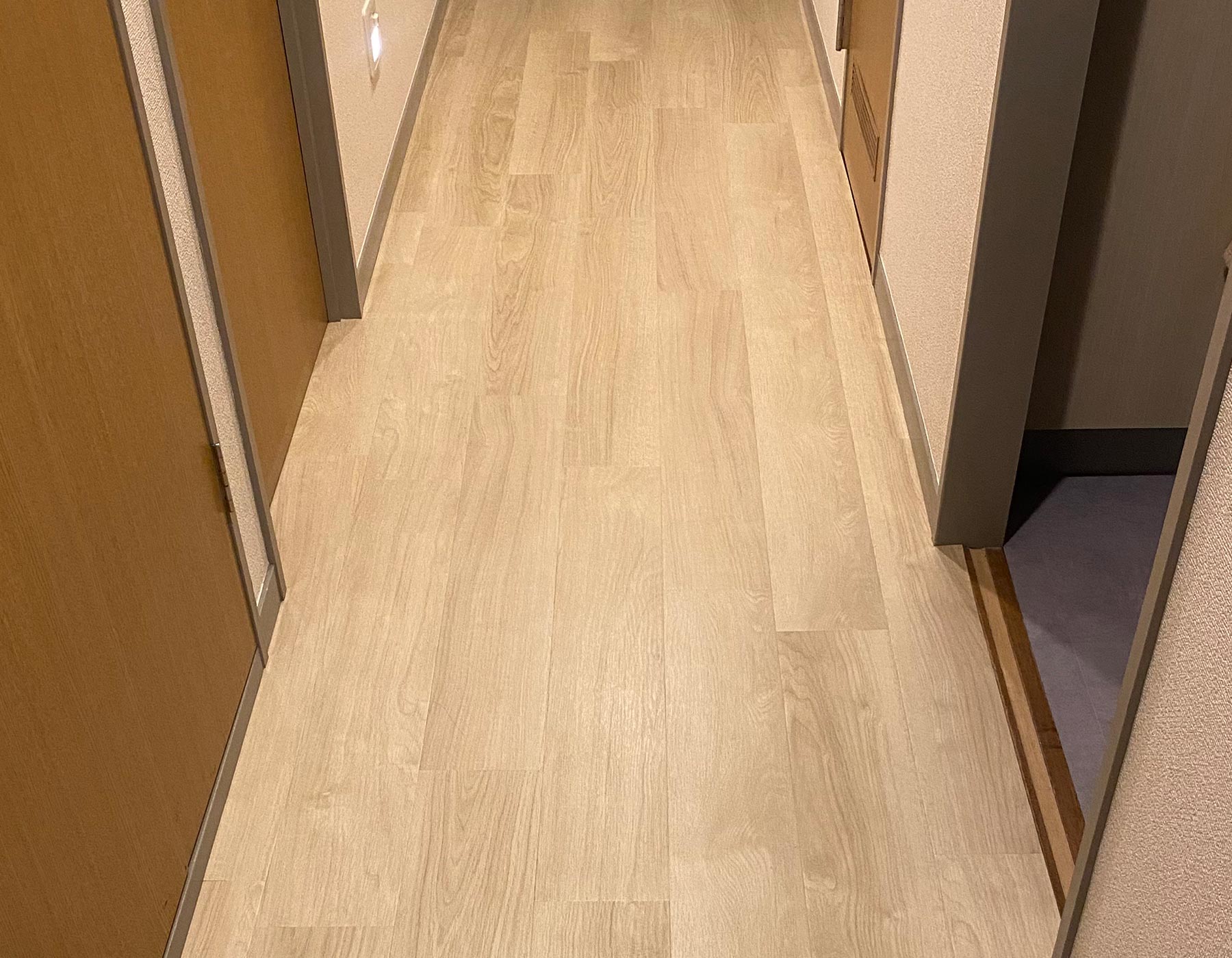 床の張替え施工 - Liberte